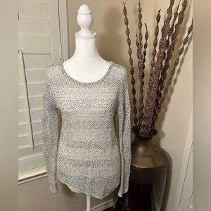 Elodie brand sweater